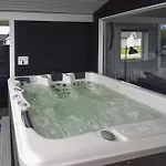 Cozy In With Sauna بيت للعطل